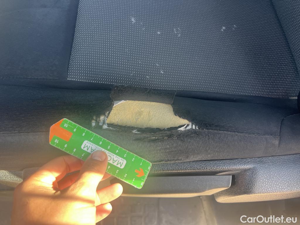  Opel  Vivaro OPEL  / 2019 / 4P / combi 1.5 Diésel 88kW (120CV) M Std Express #32