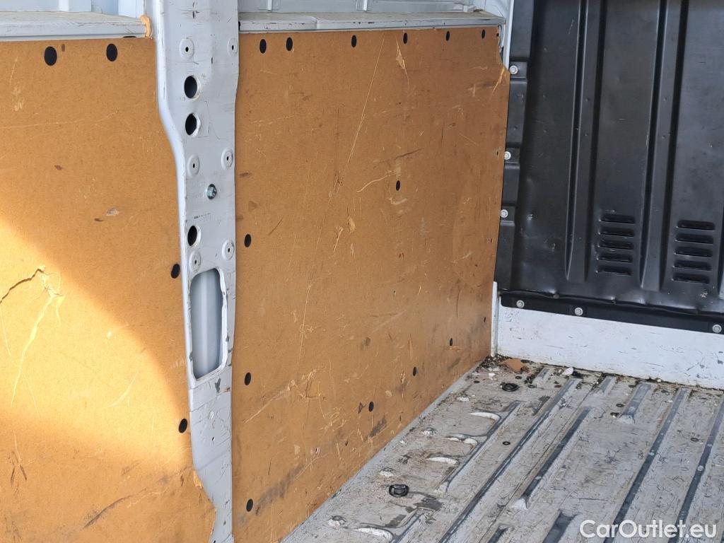  Nissan  NV400 NISSAN  / 2011 / 4P / furgón L2H2 3,5T 2.3dCi 99kW FWD Comfort #17