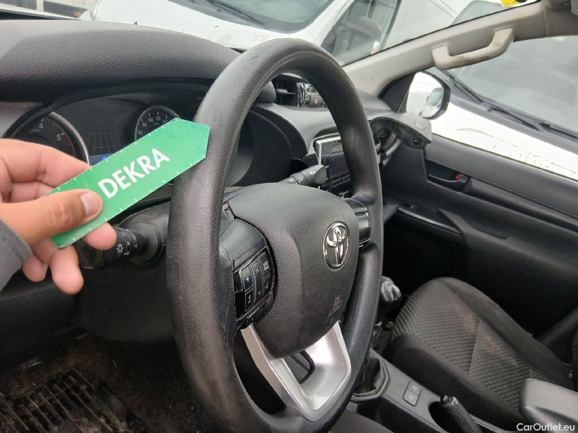  Toyota  Hilux TOYOTA  VU 4p 7G pickup 2.4 D-4D Cabina Doble GX 4x4 #4