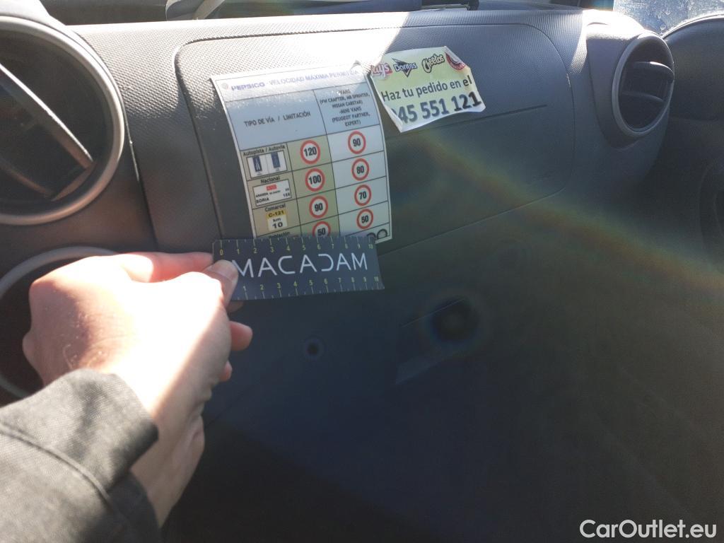  Peugeot  Partner PEUGEOT  VU 4p 2G furgón derivado de Furgón Confort PackL2 BlueHDi 73KW (100) #32