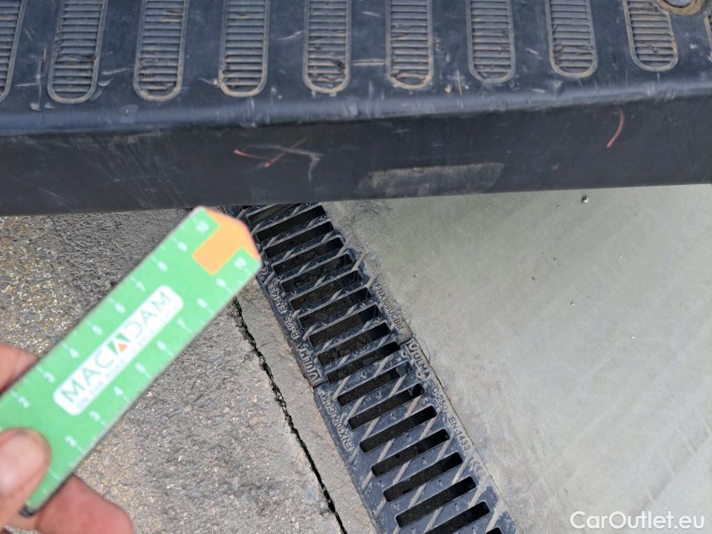  Nissan  NV400 NISSAN  / 2011 / 4P / furgón L2H2 3,5T 2.3dCi 99kW FWD Comfort #40