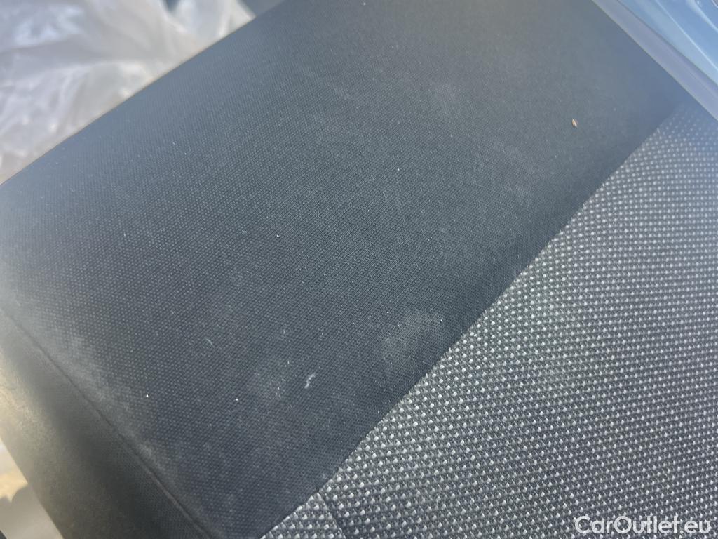  Opel  Vivaro OPEL  / 2019 / 4P / combi 1.5 Diésel 88kW (120CV) M Std Express #52