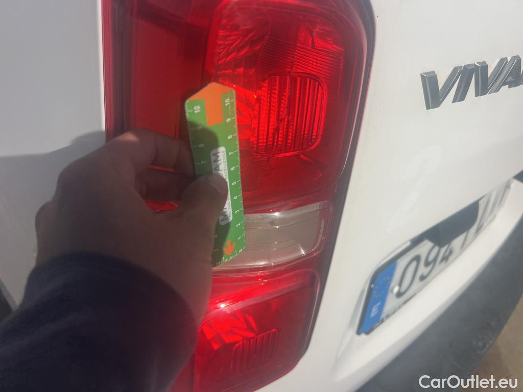  Opel  Vivaro OPEL  / 2019 / 4P / combi 1.5 Diésel 88kW (120CV) M Std Express #4