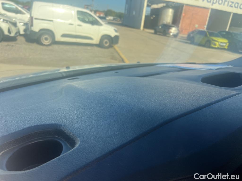  Opel  Vivaro OPEL  / 2019 / 4P / combi 1.5 Diésel 88kW (120CV) M Std Express #25