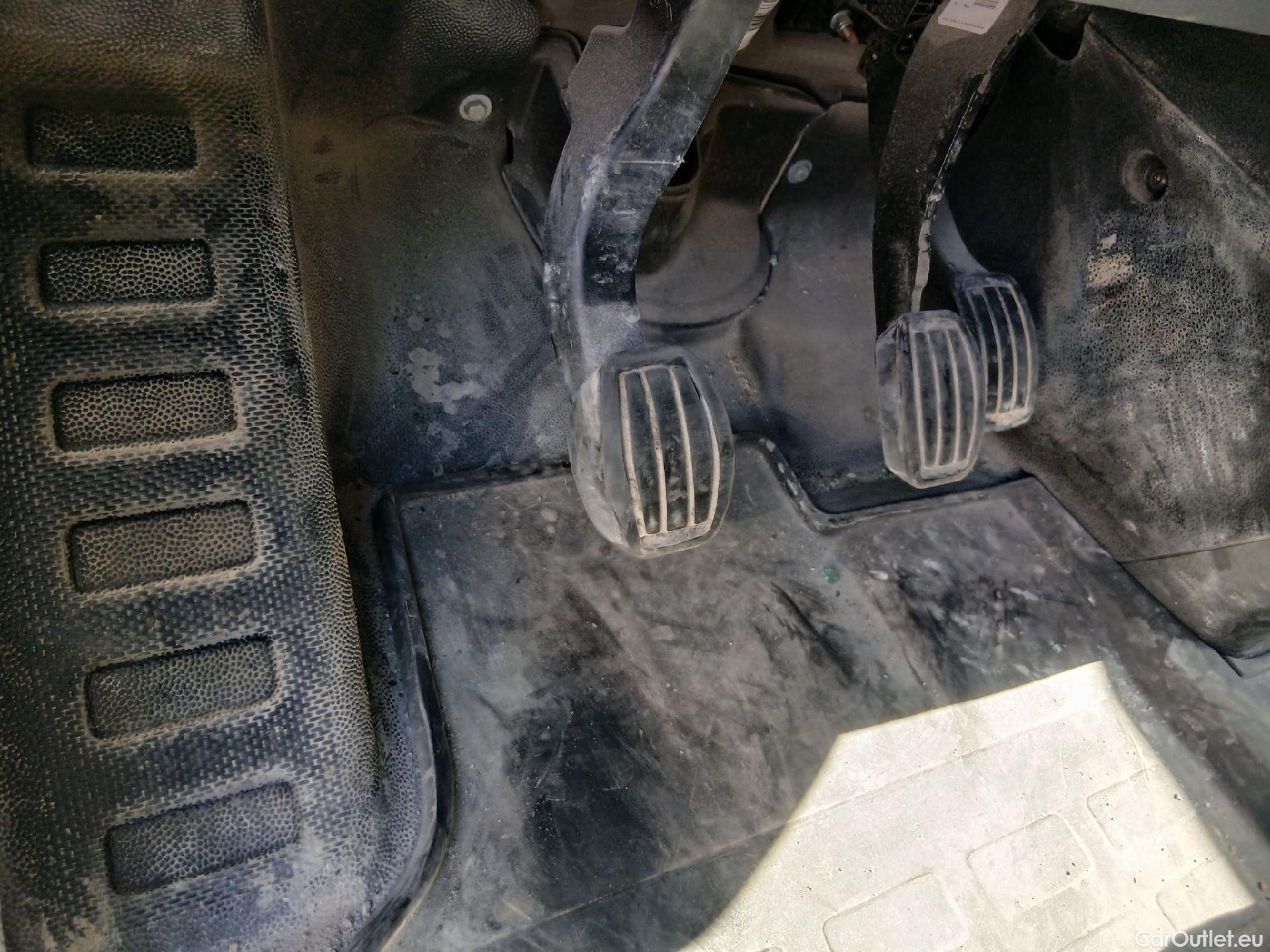  Peugeot  Expert  Furgón Premium Standard 1.5 HDI 120CV MT6 E6d #3