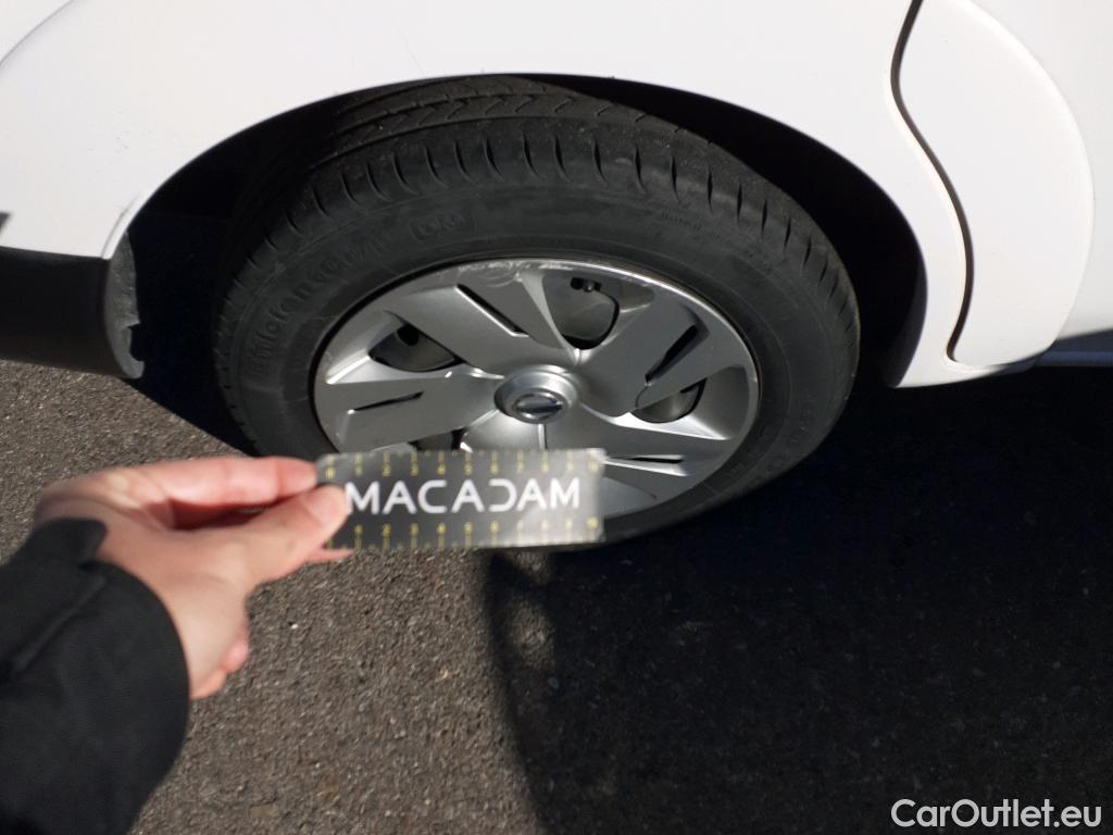  Nissan  NV200 NISSAN e- / 2009 / 4P / furgón Furgón 4p 40 kWh PROFESIONAL #24