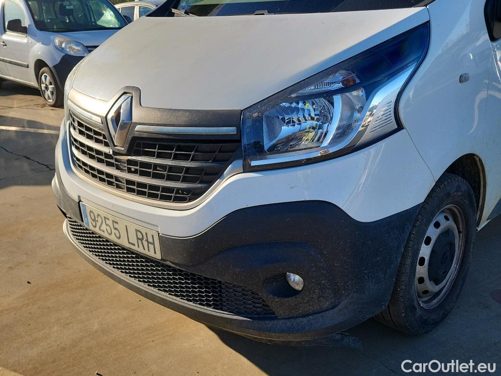  Renault  Trafic RENAULT  / 2019 / 4P / furgón Furgón 29 L2H2 Energy BluedCi 107 kW #19