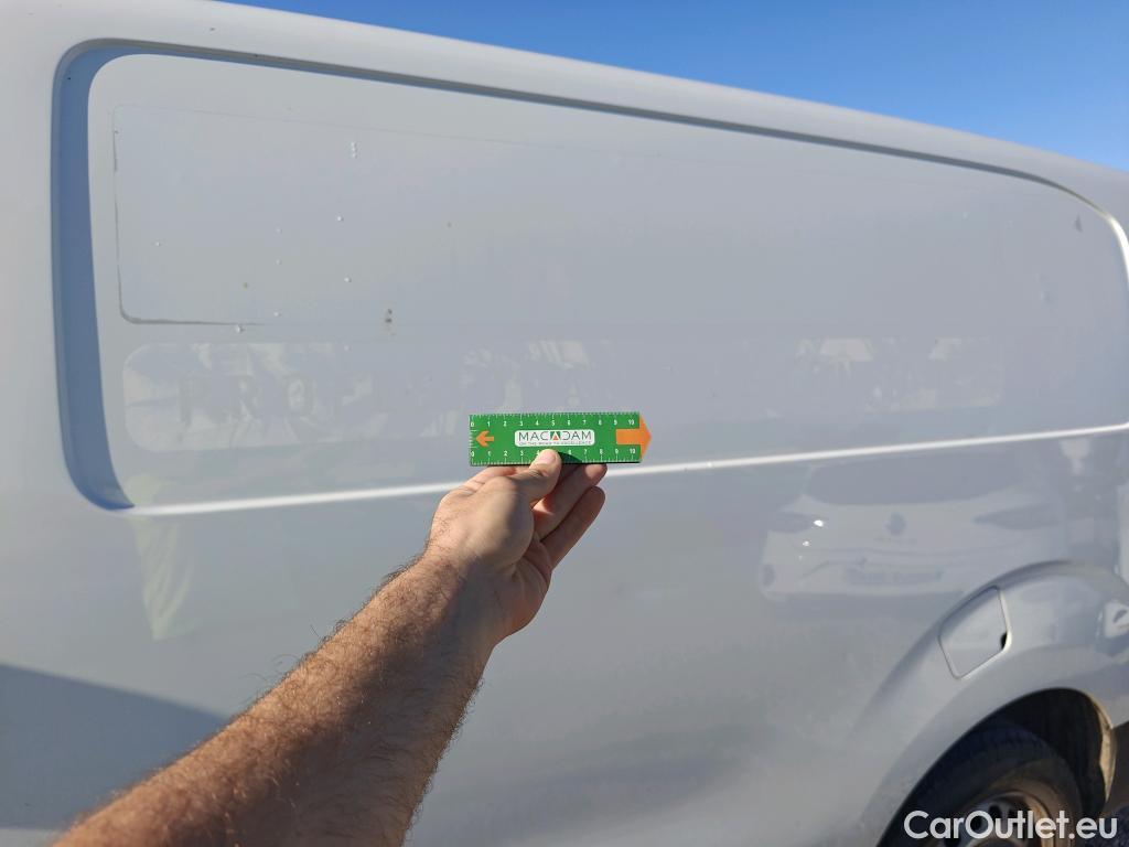  Opel  Vivaro OPEL  / 2019 / 4P / furgón 1.5 Diésel 74kW (100CV) M Inc. Select #44