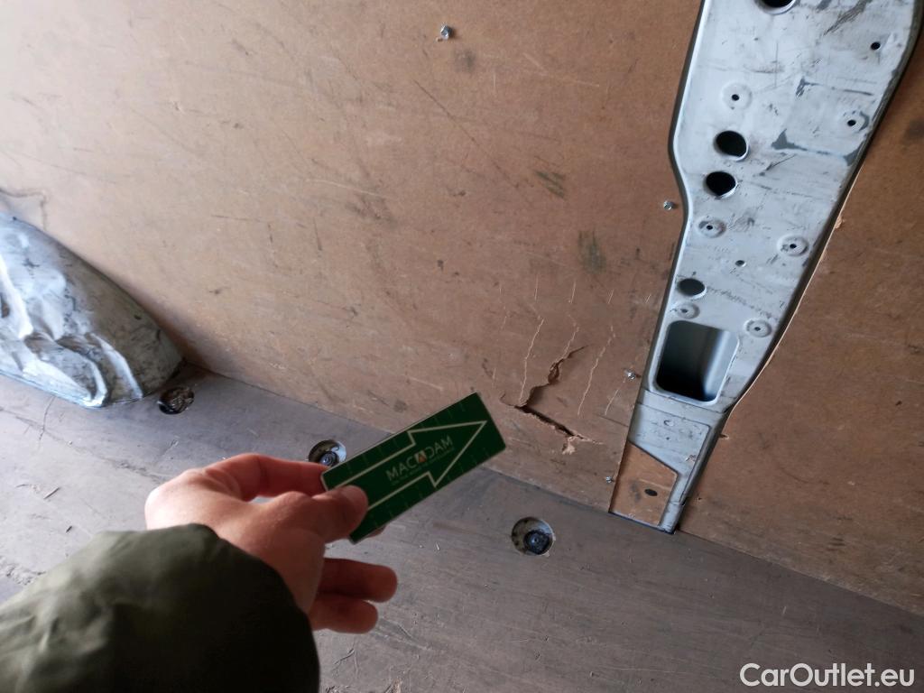  Renault  Master RENAULT TRUCKS UK  VU 4p 3G furgón 135.35 L3H3 FWD #7