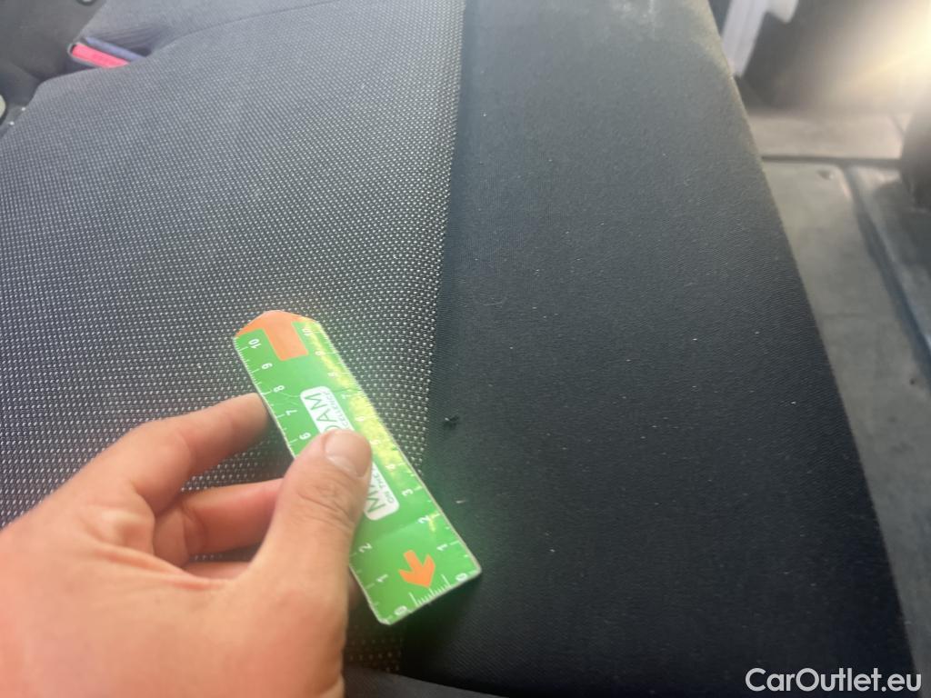  Opel  Vivaro OPEL  / 2019 / 4P / combi 1.5 Diésel 88kW (120CV) M Std Express #28