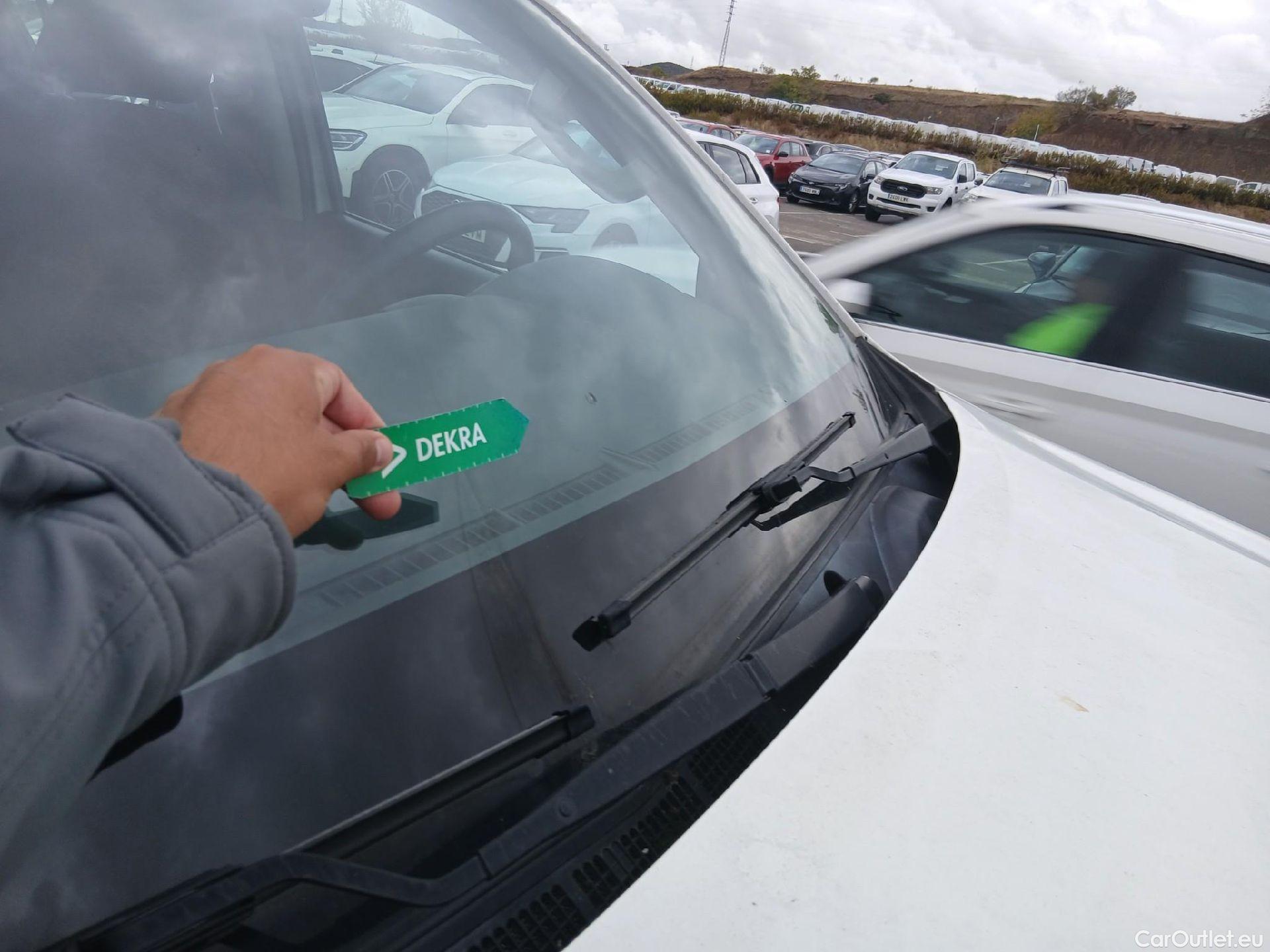  Toyota  Hilux TOYOTA  VU 4p 7G pickup 2.4 D-4D Cabina Doble GX 4x4 #14