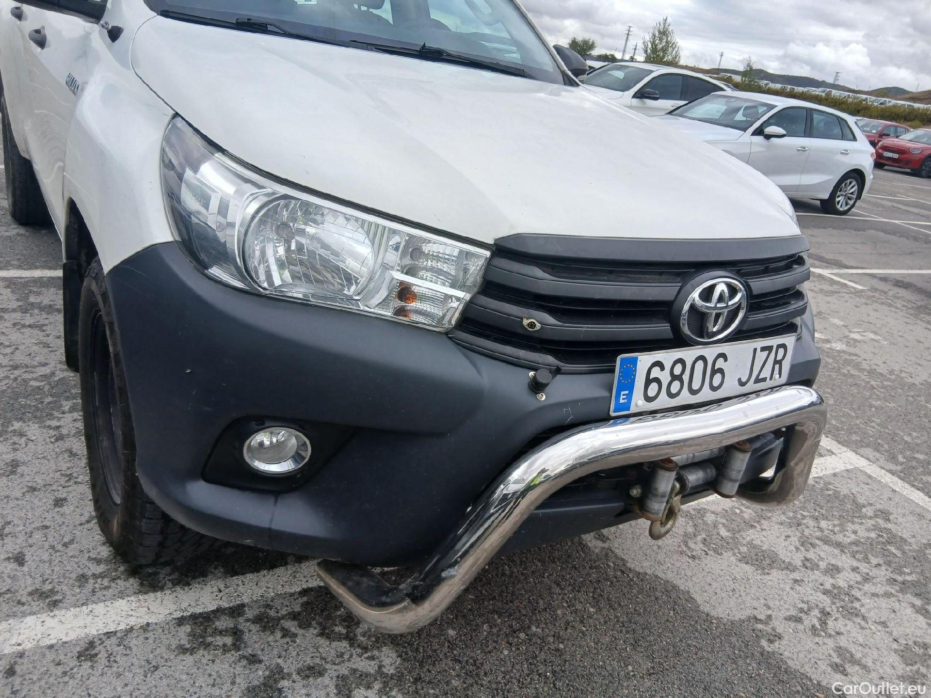  Toyota  Hilux TOYOTA  VU 4p 7G pickup 2.4 D-4D Cabina Doble GX 4x4 #7