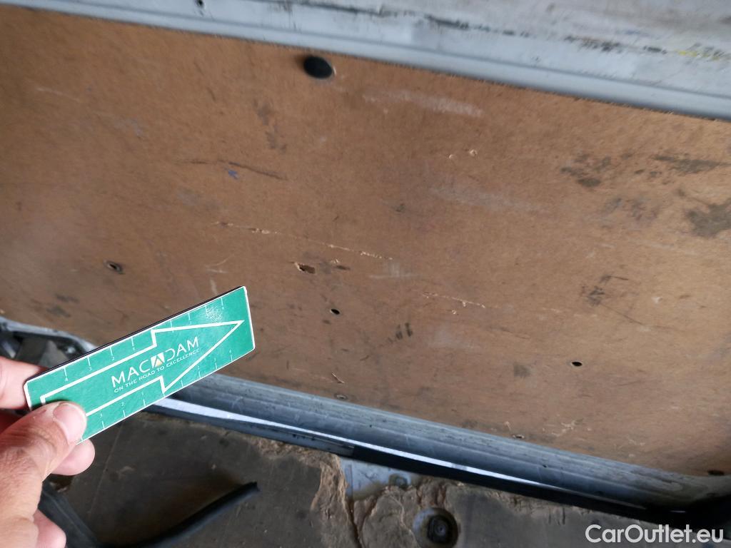  Renault  Master RENAULT TRUCKS UK  VU 4p 3G furgón 135.35 L3H3 FWD #47