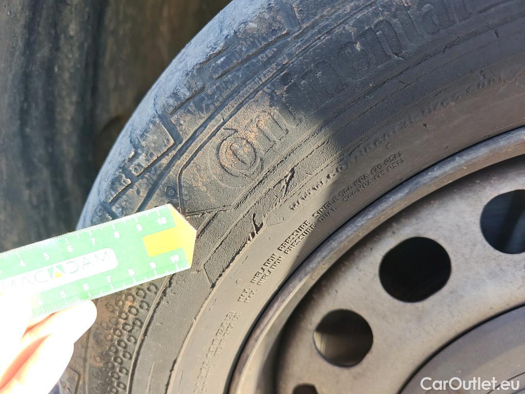  Opel  Vivaro OPEL  / 2019 / 4P / furgón 1.5 Diésel 74kW (100CV) M Inc. Select #35