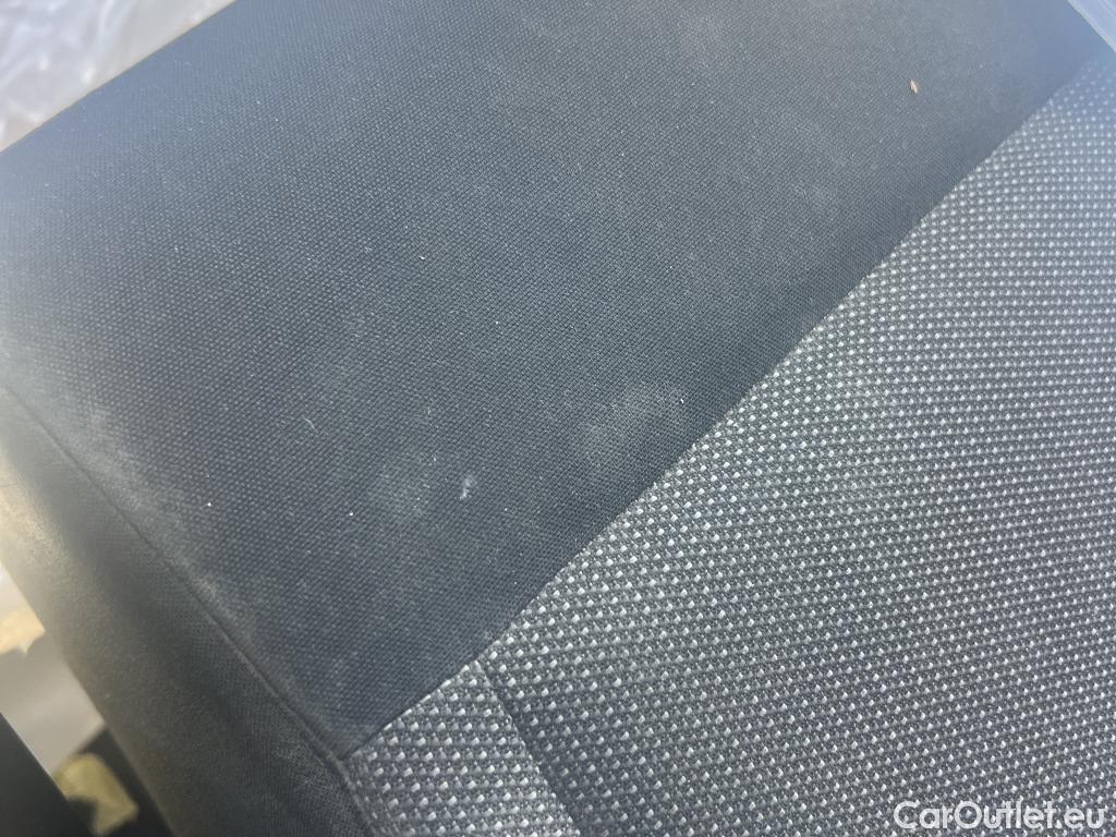  Opel  Vivaro OPEL  / 2019 / 4P / combi 1.5 Diésel 88kW (120CV) M Std Express #51