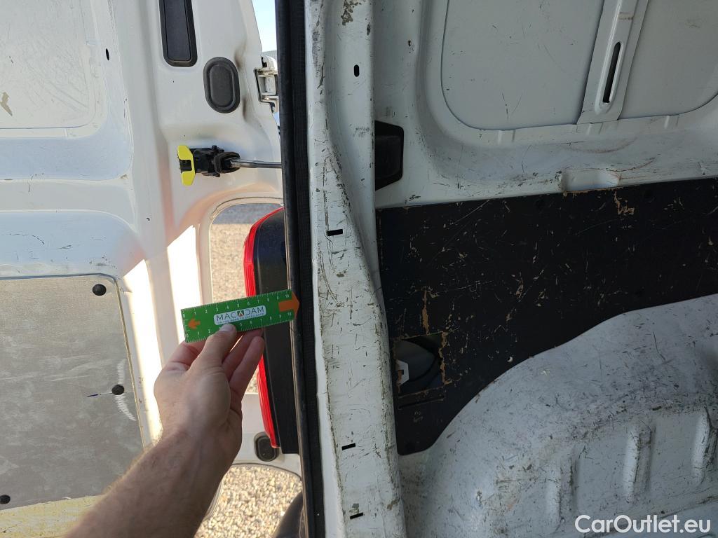  Opel  Vivaro OPEL  / 2019 / 4P / furgón 1.5 Diésel 74kW (100CV) M Inc. Select #20