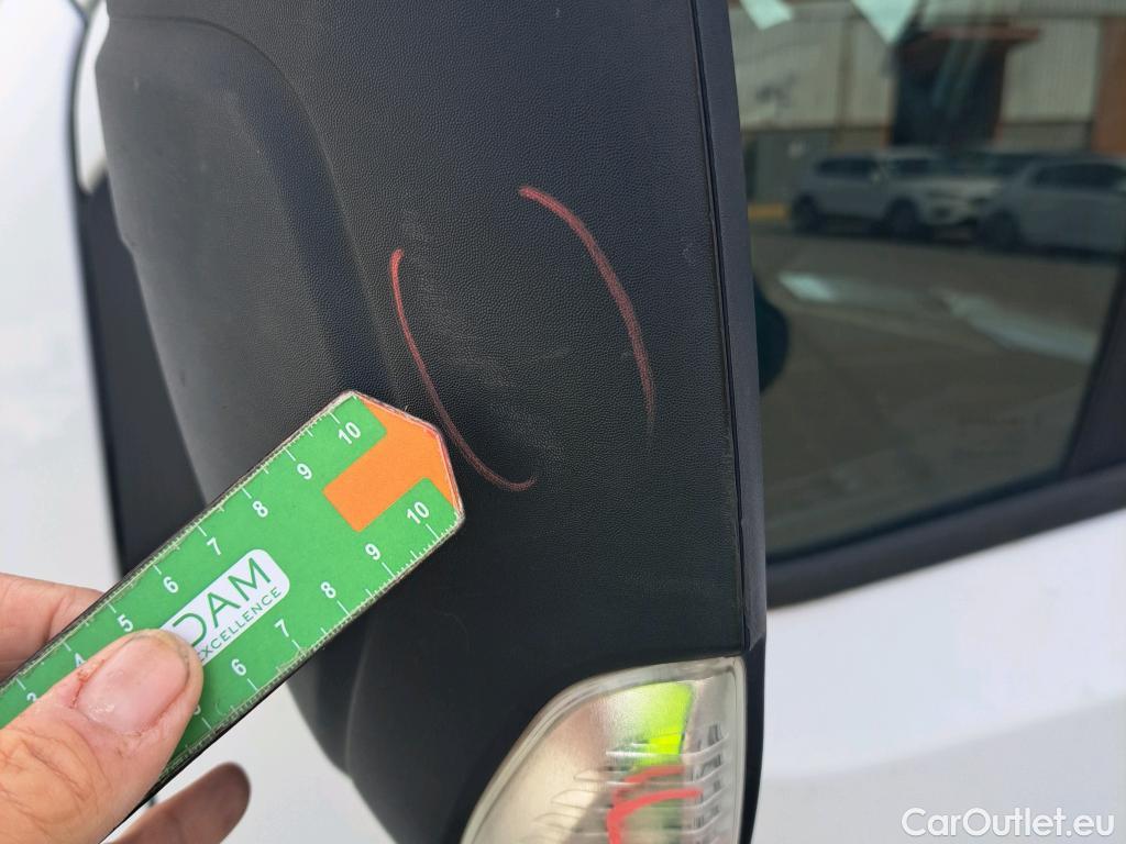  Nissan  NV400 NISSAN  / 2011 / 4P / furgón L2H2 3,5T 2.3dCi 99kW FWD Comfort #79