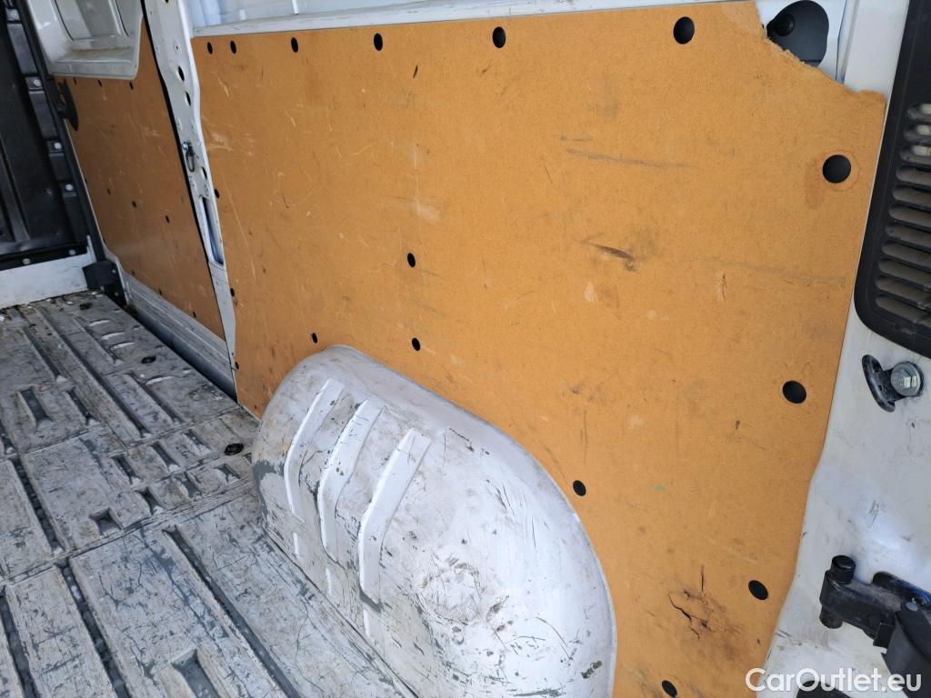  Nissan  NV400 NISSAN  / 2011 / 4P / furgón L2H2 3,5T 2.3dCi 99kW FWD Comfort #14