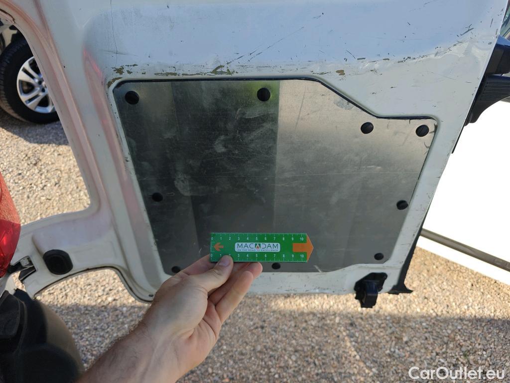  Opel  Vivaro OPEL  / 2019 / 4P / furgón 1.5 Diésel 74kW (100CV) M Inc. Select #78