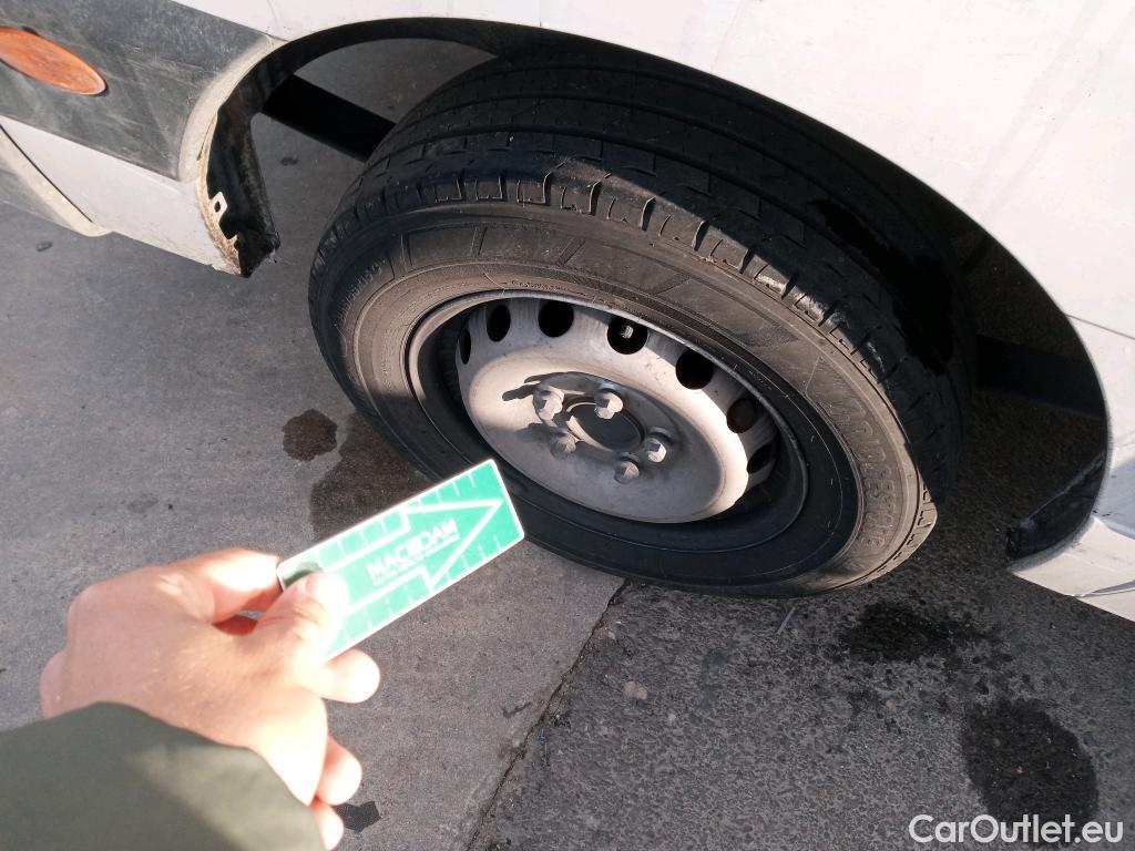  Renault  Master RENAULT TRUCKS UK  VU 4p 3G furgón 135.35 L3H3 FWD #53