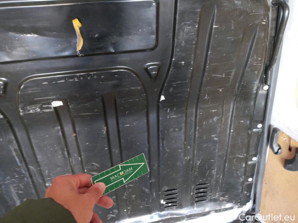  Renault  Master RENAULT TRUCKS UK  VU 4p 3G furgón 135.35 L3H3 FWD #28