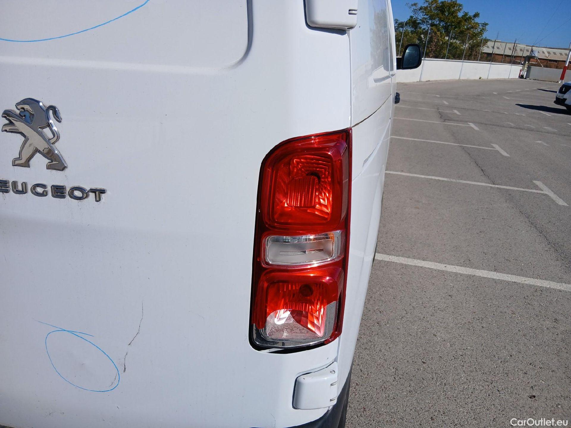  Peugeot  Expert  Furgón Premium Standard 1.5 HDI 120CV MT6 E6d #42