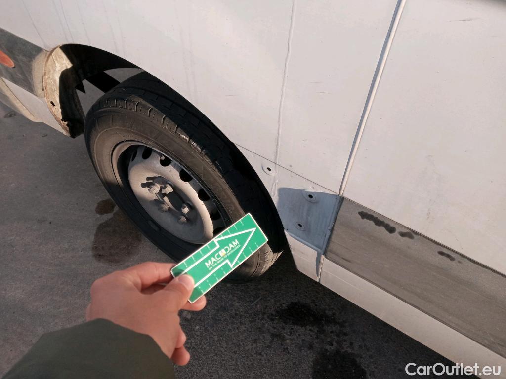  Renault  Master RENAULT TRUCKS UK  VU 4p 3G furgón 135.35 L3H3 FWD #32