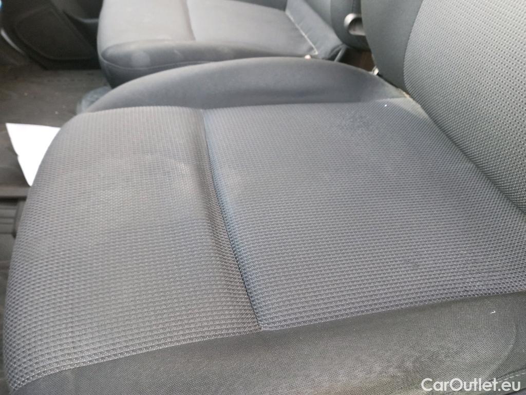  Renault  Master RENAULT TRUCKS UK  VU 4p 3G furgón 135.35 L3H3 FWD #33