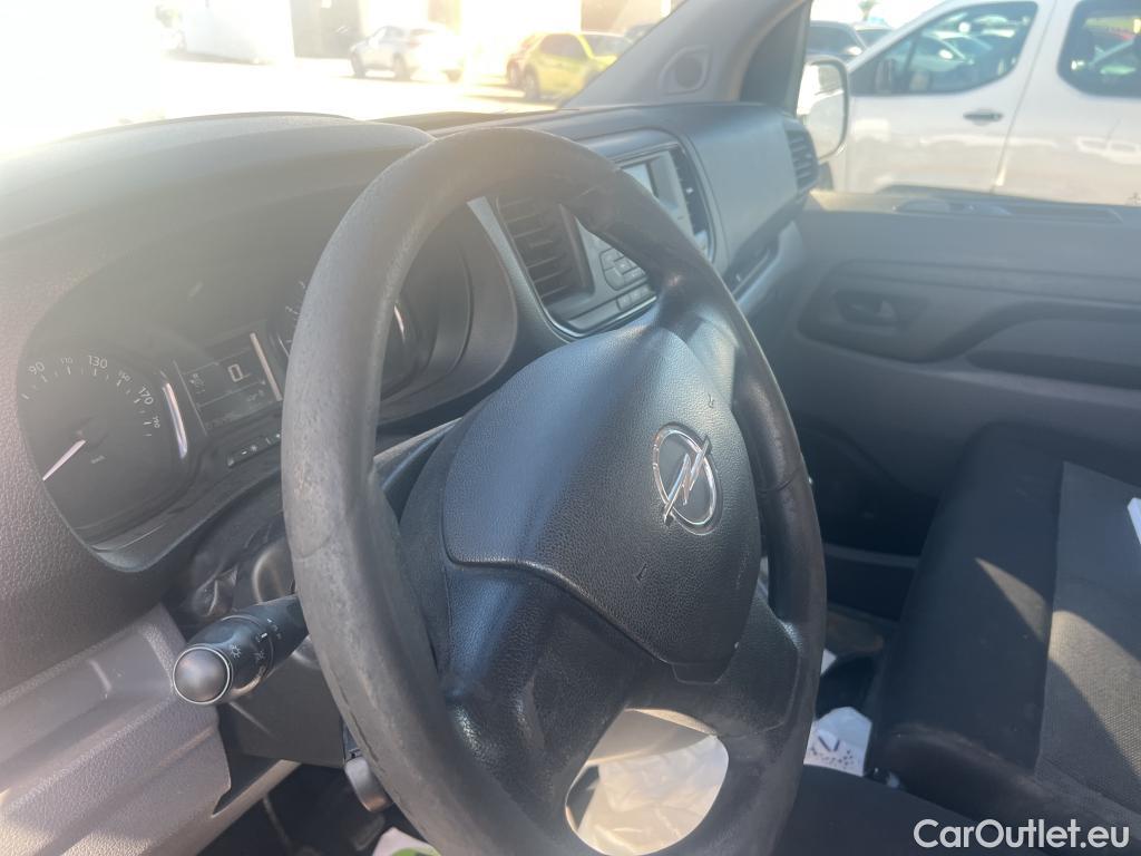  Opel  Vivaro OPEL  / 2019 / 4P / combi 1.5 Diésel 88kW (120CV) M Std Express #53