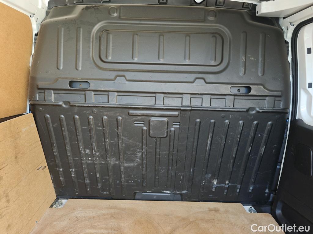  Opel  Combo OPEL  / 2018 / 3P / furgón derivado de turismo 1.6 TD S/S 74kW (100CV) Express L H1 650 #23