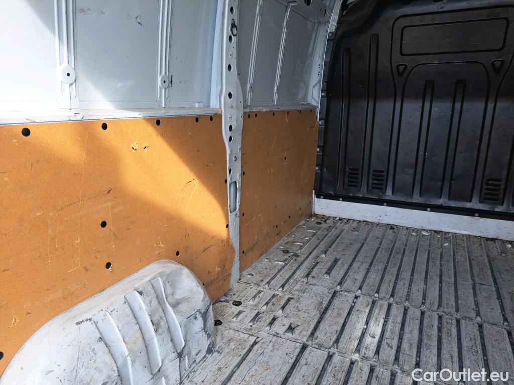  Nissan  NV400 NISSAN  / 2011 / 4P / furgón L2H2 3,5T 2.3dCi 99kW FWD Comfort #16