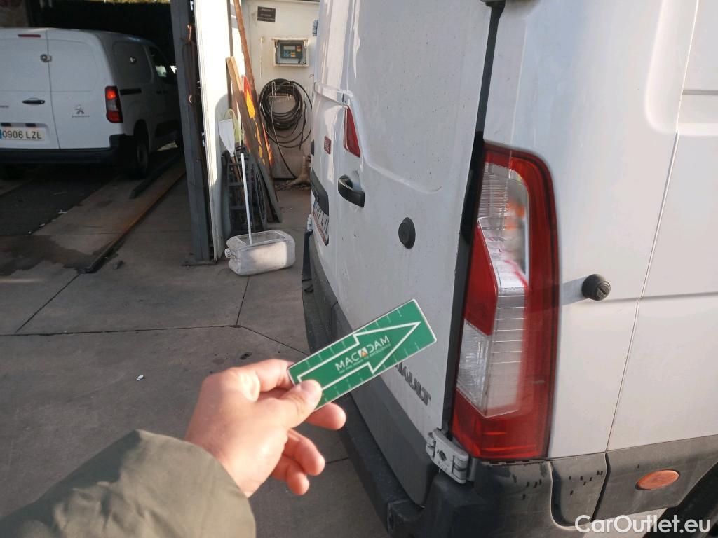  Renault  Master RENAULT TRUCKS UK  VU 4p 3G furgón 135.35 L3H3 FWD #13