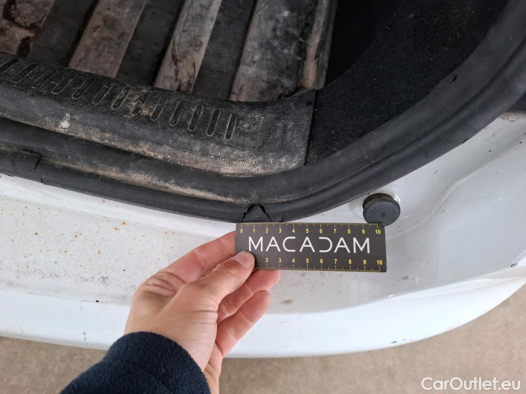  Renault  Clio  IV Air MediaNav 1.5 dCi 75CV BVM5 E6 #32