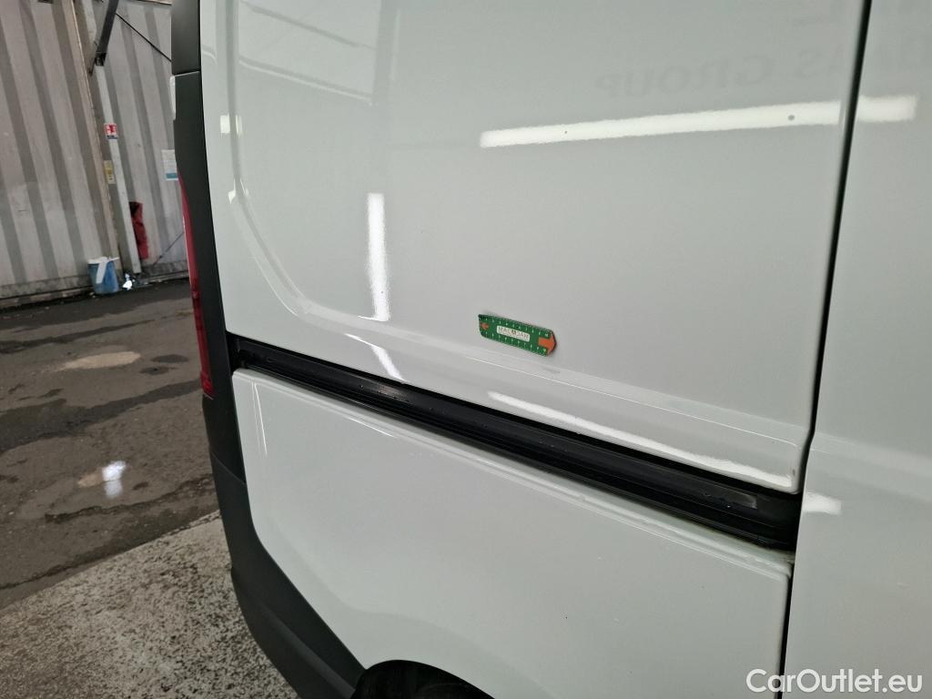  Renault  Trafic RENAULT  / 2019 / 4P / Fourgon tole NV FG GCF L1H1 1000 dCi 120 #1