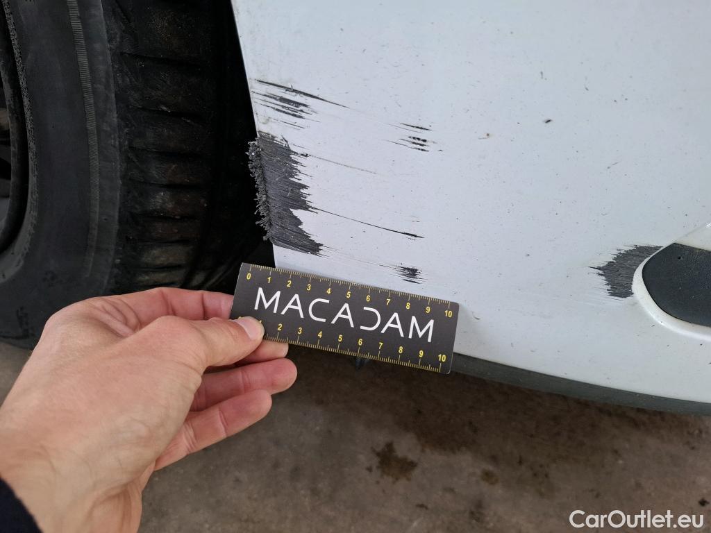  Renault  Clio  IV Air MediaNav 1.5 dCi 75CV BVM5 E6 #18