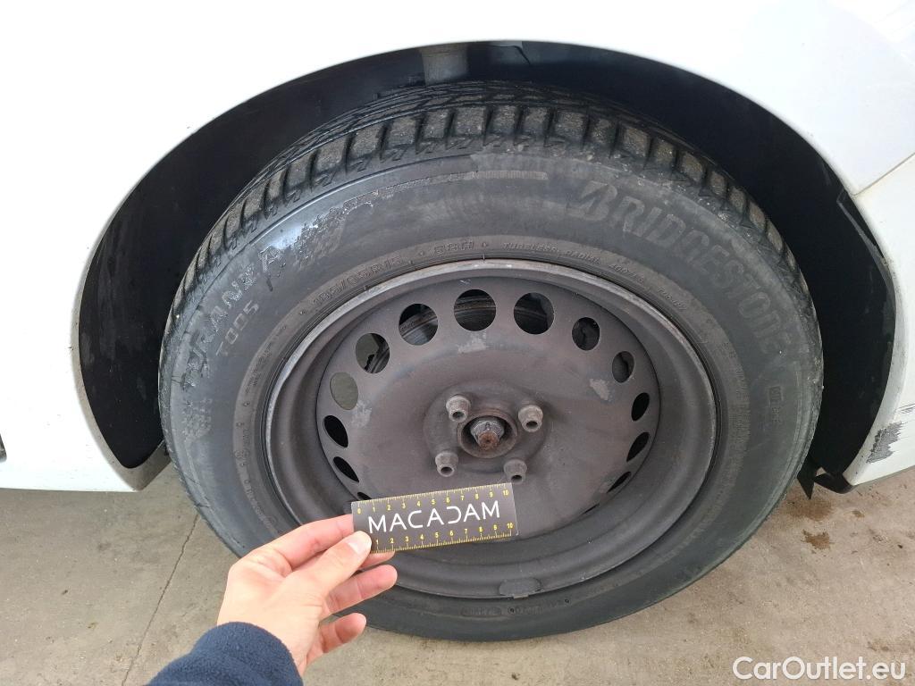  Renault  Clio  IV Air MediaNav 1.5 dCi 75CV BVM5 E6 #75