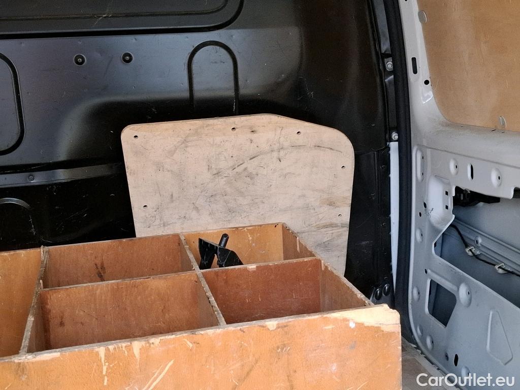  Renault  Kangoo  Express Maxi Extra (Série Spéciale) 1.5 dCi 90CV BVM5 E6 #94