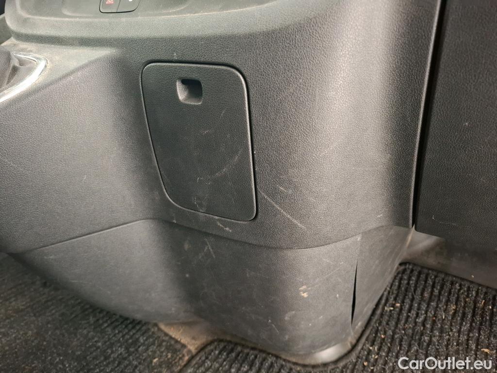  Renault  Trafic RENAULT  / 2019 / 4P / Fourgon tole NV FG GCF L1H1 1000 dCi 120 #24