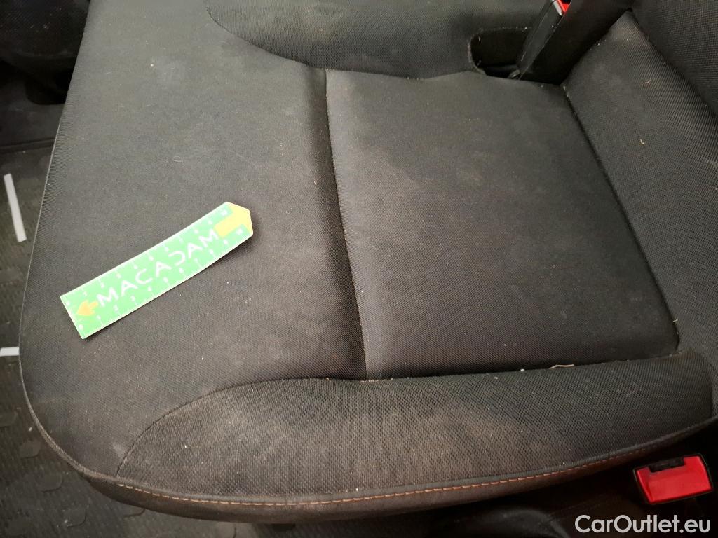  Renault  Trafic  III Fourgon L1H1 1000 Confort 1.6 dCi 95CV BVM6 E6dT #64