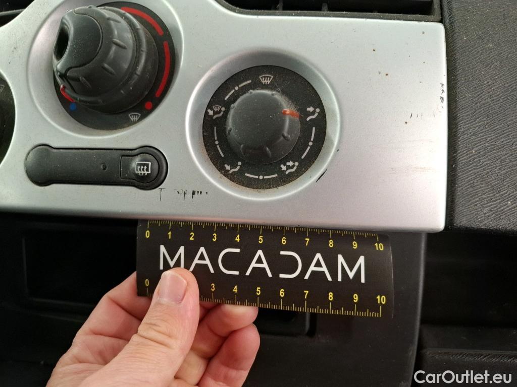  Renault  Kangoo RENAULT  Express VU 3p Fourgonnette L1 - GENERIQUE 1.6 16V 105 #32