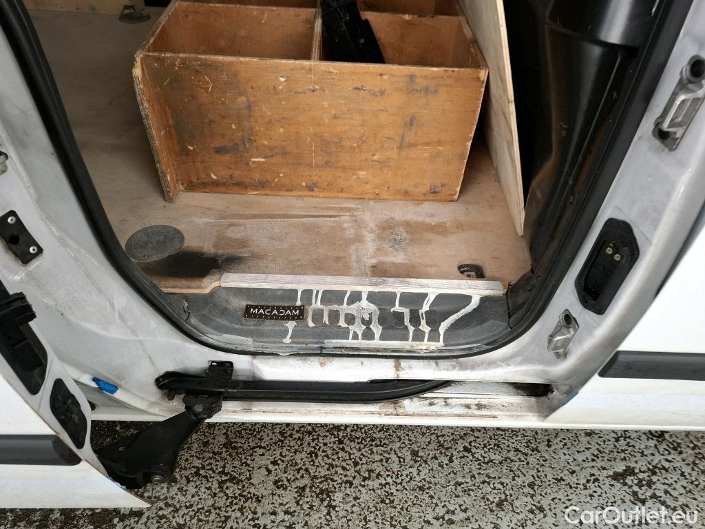  Renault  Kangoo  Express Maxi Extra (Série Spéciale) 1.5 dCi 90CV BVM5 E6 #51