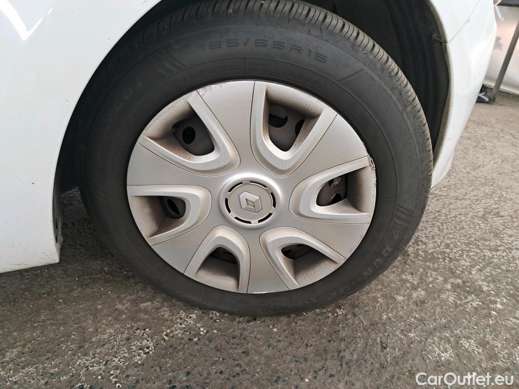  Renault  Clio  IV Air 1.5 dCi 75CV BVM5 E5 #30