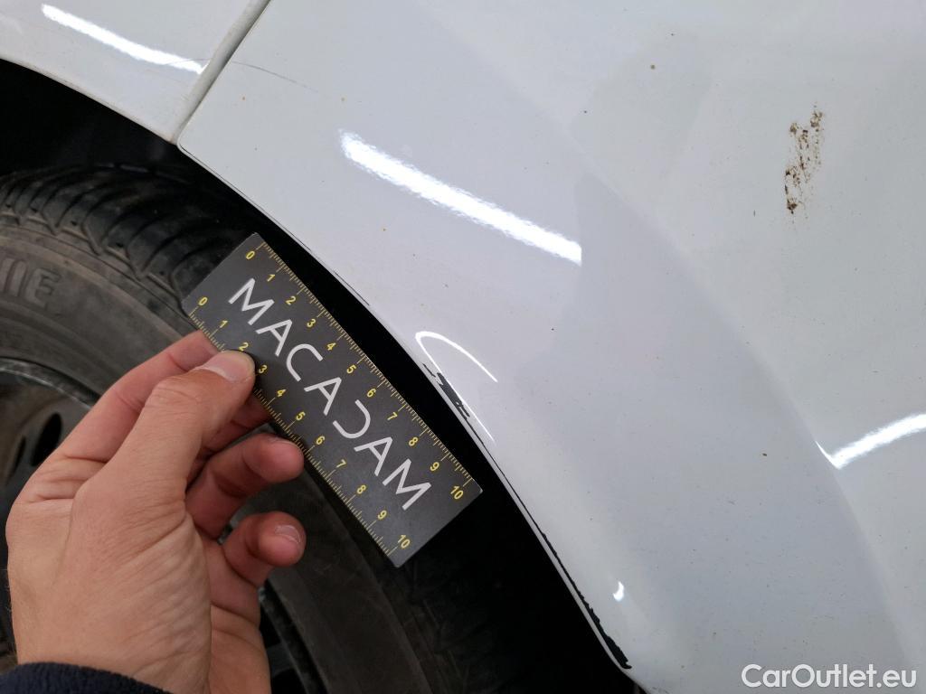  Renault  Clio  IV Air MediaNav 1.5 dCi 75CV BVM5 E6 #27