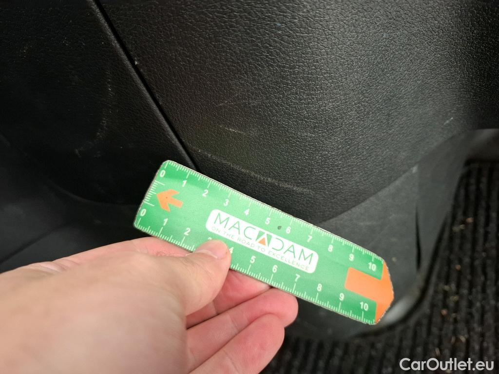  Renault  Trafic RENAULT  / 2019 / 4P / Fourgon tole NV FG GCF L1H1 1000 dCi 120 #25