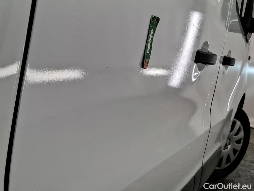  Renault  Trafic RENAULT  / 2019 / 4P / Fourgon tole NV FG GCF L1H1 1000 dCi 120 #12