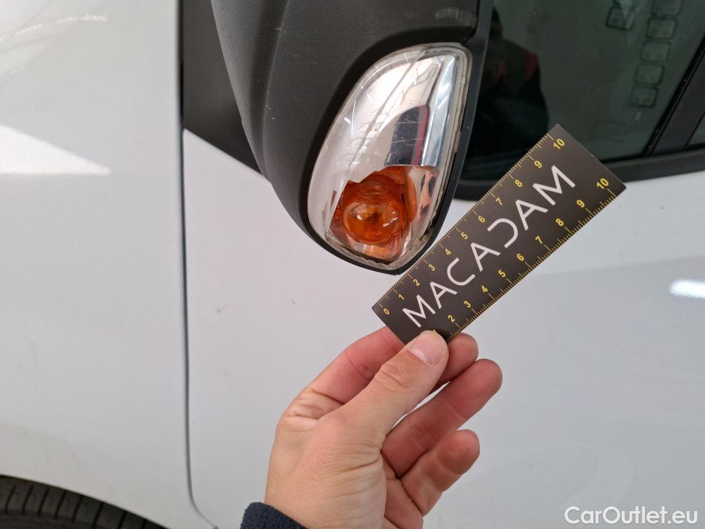  Renault  Master  III Fourgon L1H1 2 8 Grand Confort 2.3 dCi 135CV BVM6 E6dT #31