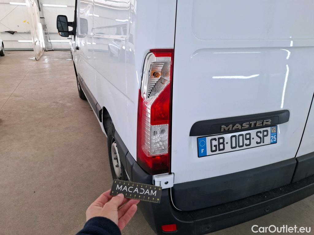  Renault  Master  III Fourgon L1H1 2 8 Grand Confort 2.3 dCi 135CV BVM6 E6dT #24