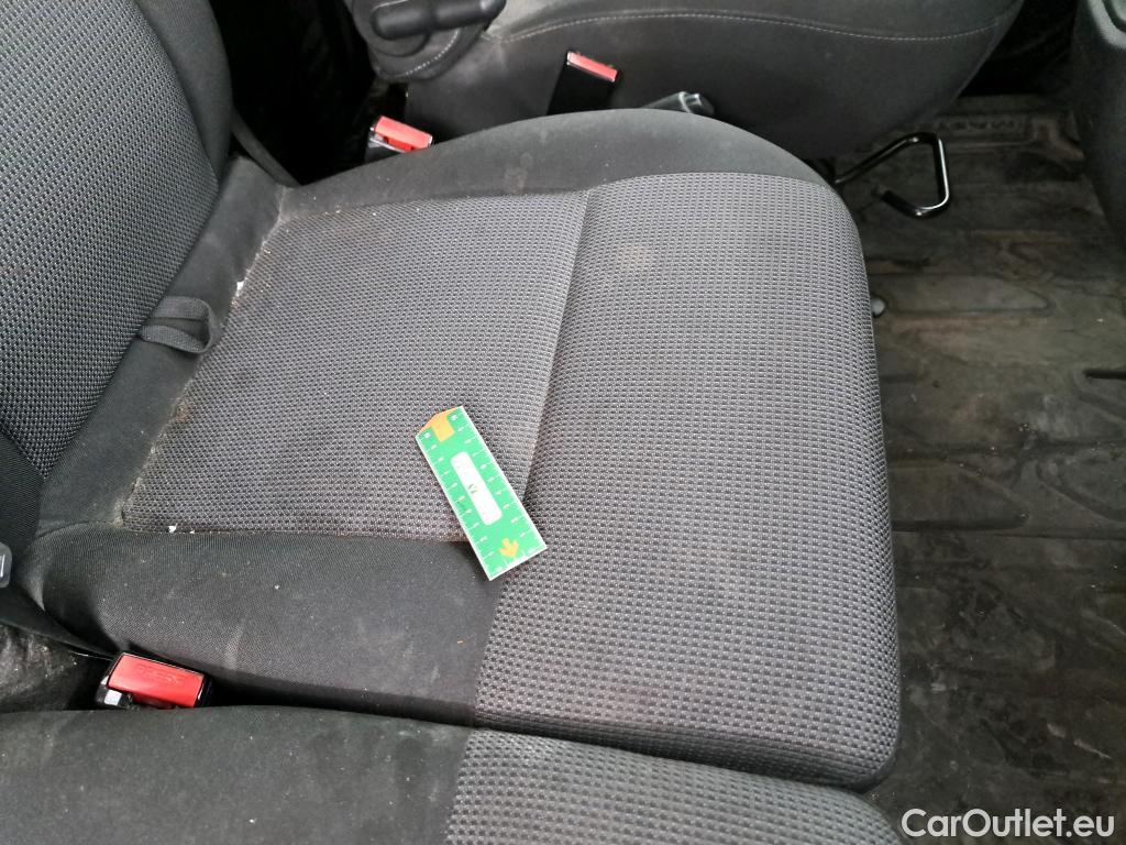  Renault  Master  III Fourgon L2H2 3 3 Grand Confort dCi 135CV BVM6 E6dT #15