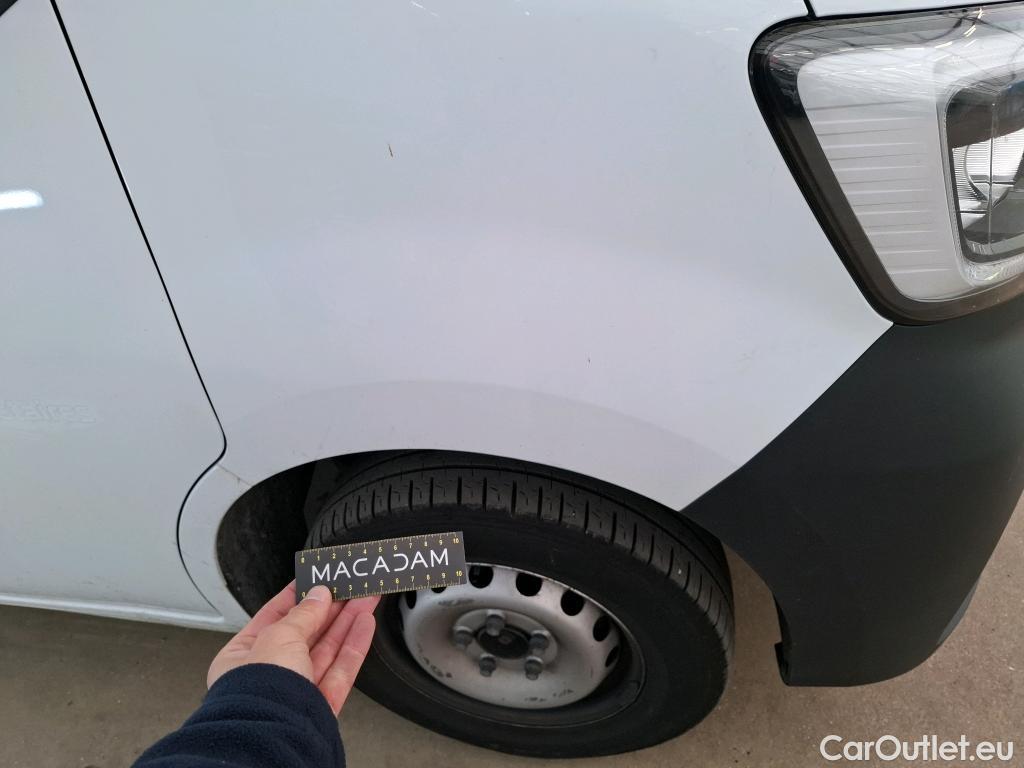  Renault  Master  III Fourgon L1H1 2 8 Grand Confort 2.3 dCi 135CV BVM6 E6dT #50