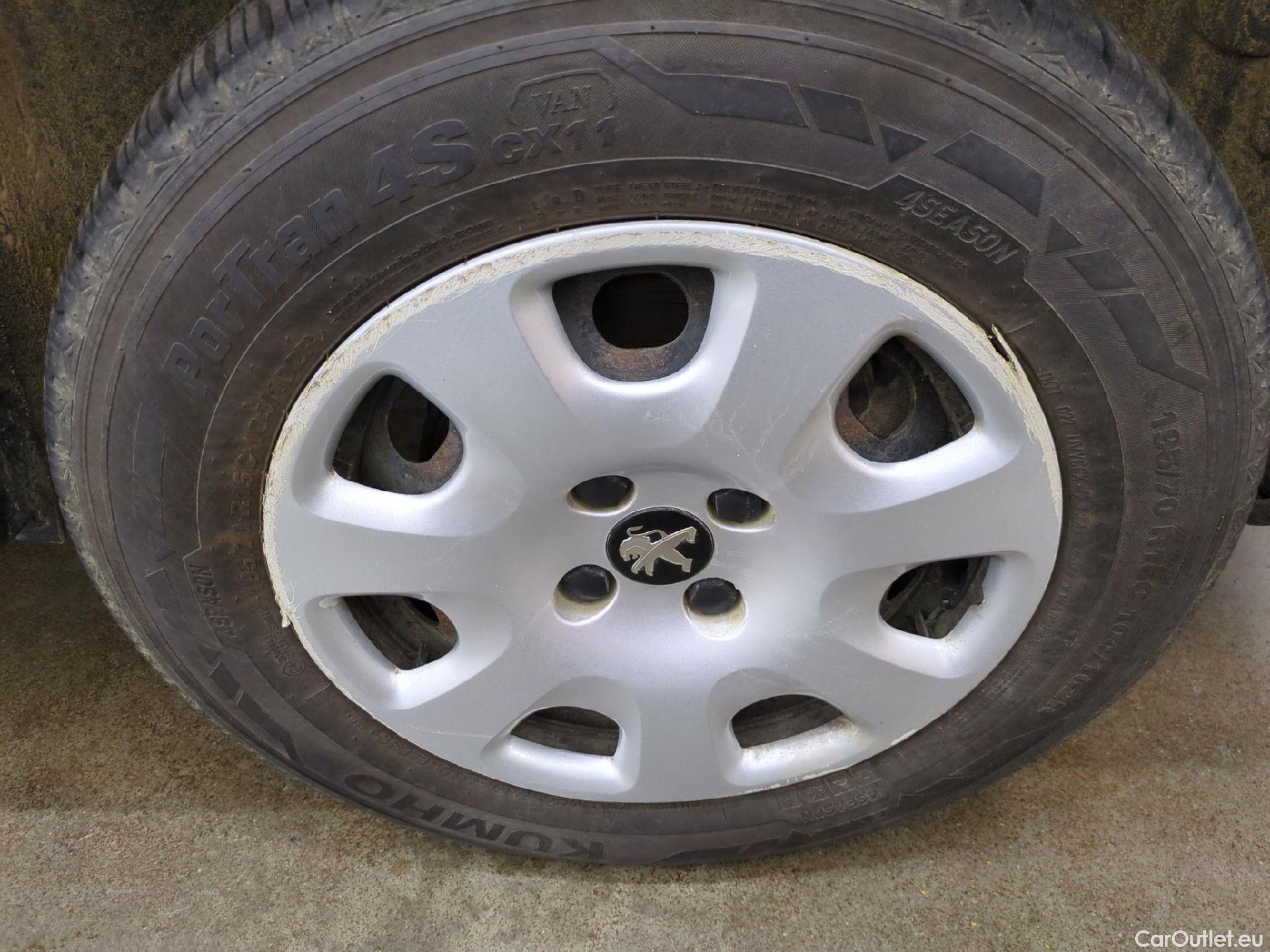  Peugeot  Partner  L1 Premium Pack 1.6 HDi 100CV BVM5 E6 #30